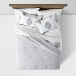 Reversible Medallion Family-Friendly Comforter & Sham Set White/Blue - Threshold™ -Threshold GUEST 09637872 518f 421a b25c 46e43091aa78