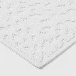 20"x32" Snow Leopard Bath Mat White - Threshold™ -Threshold GUEST 2e25933d 5b15 450e 86fa 709e8e45430d