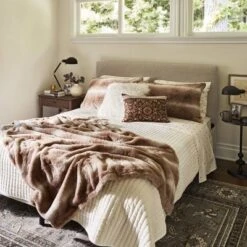 Londonberry Turned Metal Accent Table Black - Threshold 16 Londonberry Turned Metal Accent Table Black - Threshold -Threshold GUEST 44ede14b fd70 499f 8598 6900caa64fb1