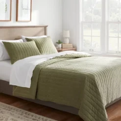 Channel Stitch Velvet Quilt - Threshold