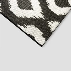 Diamond Ikat Outdoor Rug - Threshold